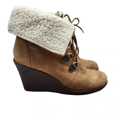 EUC Route 66 Women's 10 Tan Faux Suede Shearling Lined Wedge Heel Ankle Boots