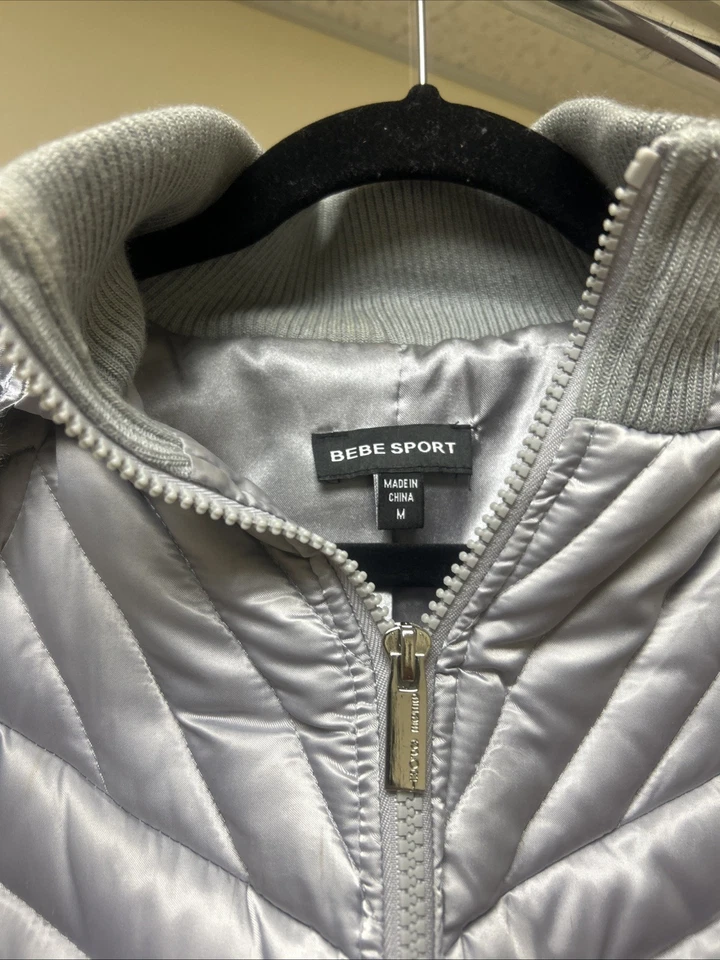 Chaleco acolchado Bebe Sport plateado con capucha M chaleco acolchado con cremallera con capucha desmontable Foto 2 de 4