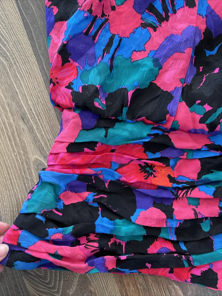 Vintage Flora Kung 100% Silk Dress 4 Bright Floral Puff Sleeve Ruch Front Hem - Image 4 of 4