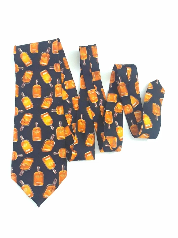 Corbata de cuello Designs by Anthony Silk para hombre negra con patrón de botellas de colonia Foto 2 de 4