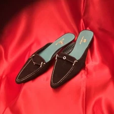 COLE HAAN.Women Mules,Brown Suede Leather,Pointed Toe,Low Heel Sz 7 B.