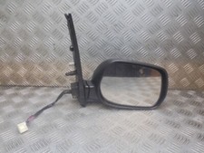  TOYOTA AVENSIS VERSO PASSENGER SIDE  WING MIRROR IN Green E4012228