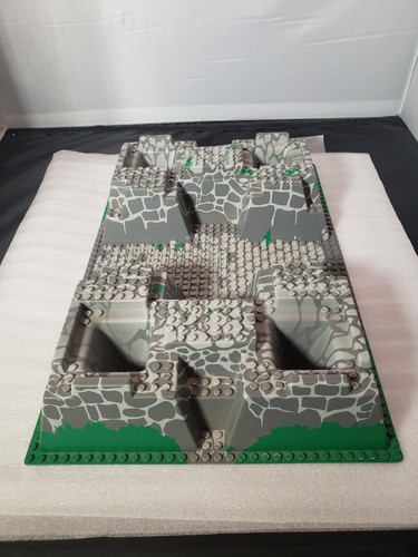 Lego 30271 Castle Baseplate (from the Castle of Morcia Set 8781) - Picture 1 of 15