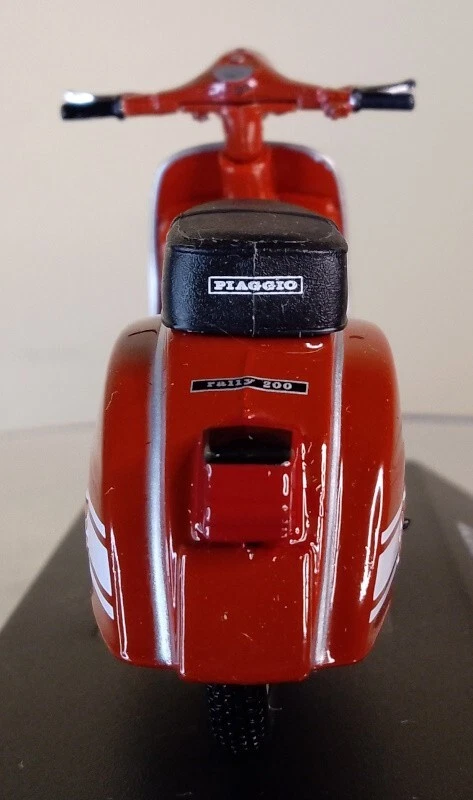 VESPA  200 RALLY 1972 ESCALA 1:18 MET�LICA NUEVA BAJO LICENCIA VESPA Y PIAGGIO - Imagen 4 de 4