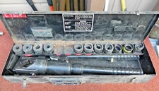 BURNDY Y39 HYPRESS 12 TON HYDRAULIC MANUAL HAND CRIMPER + 11 DIES & A DIRTY CASE