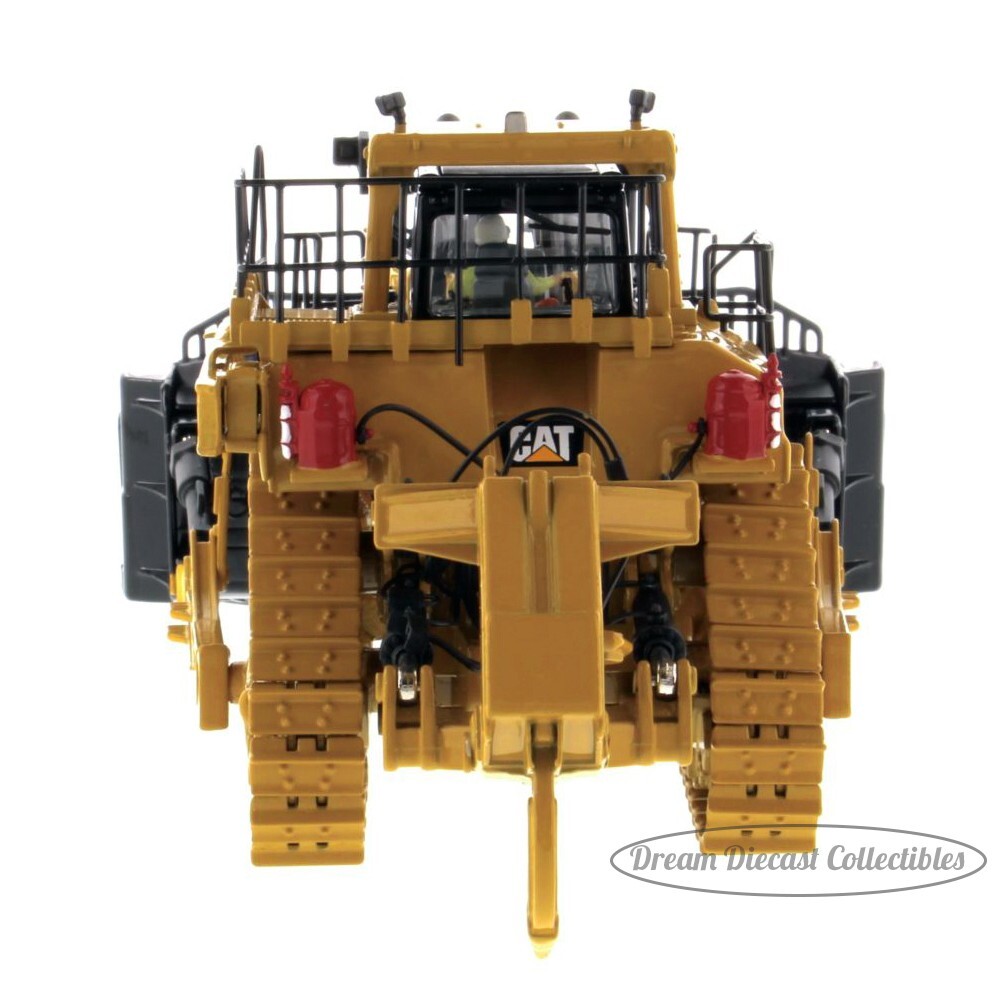 限定版CAT D11R トラック型トラクター 1:50スケール 限定版CAT D11R トラック型トラクター 1:50スケール Amazon.com