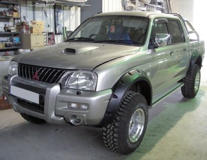 Wide fender flares wheel arches for MITSUBISHI L200 1996–2005 4-door K74