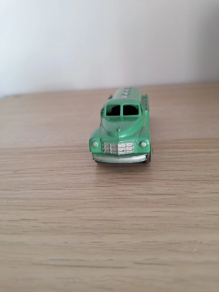 modellino Dinky Toys Studebaker Tanker Castrol - Immagine 3 di 4