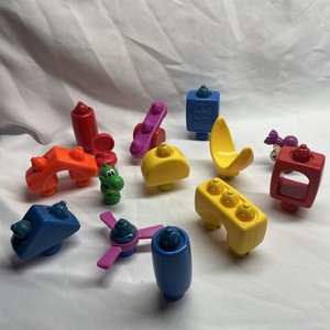 Fisher Price Pop Onz Spins and Plays Pieces And Attachments. NO BASE. 14 Pieces