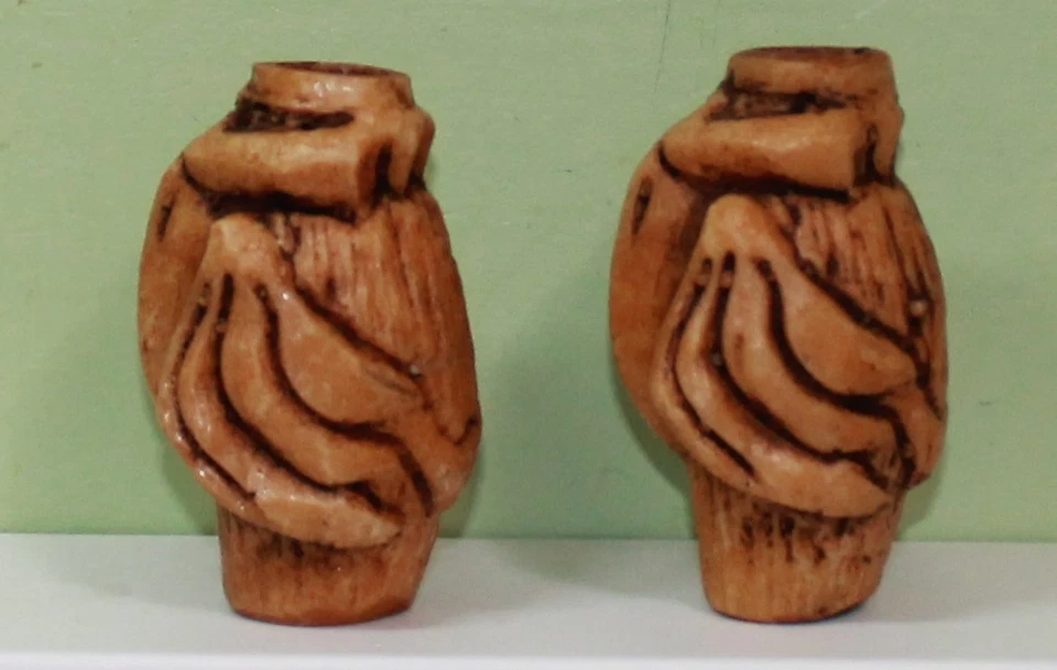 2 Vintage Macramé Composite Toucan Bird Beads - Immagine 2 di 4