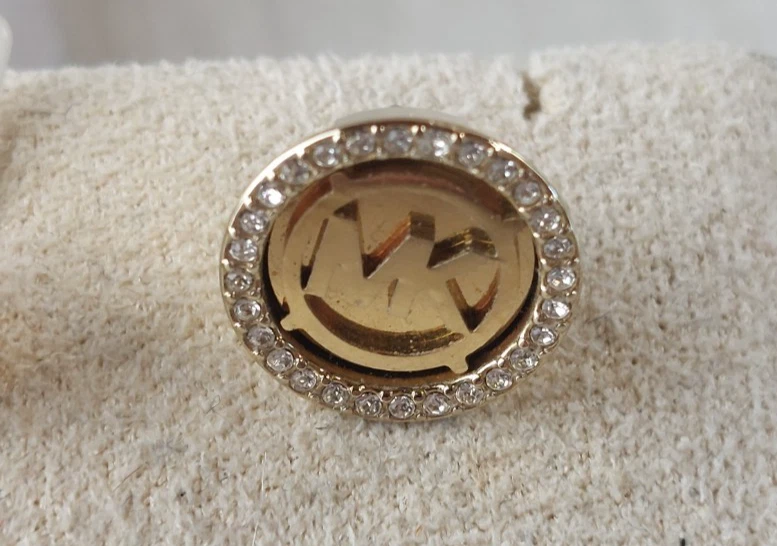 Belle paire de boucles d'oreilles en métal doré, MK Michael Kors - Photo 3/4