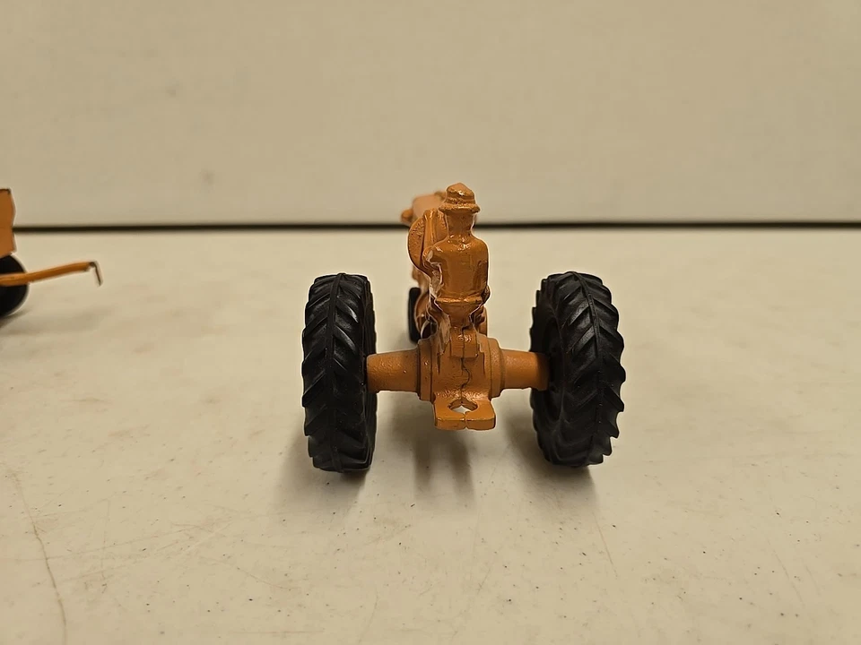 Vintage 1940's Slik Toys 1/32 Scale Orange Minneapolis Moline Tractor Wagon Set - Image 4 of 4