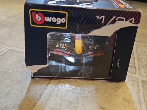 1/24 Burago RB19 Oracle Red Bull Max Verstappen Honda  Powered F1 Formula 1 VHTF - Picture 7 of 7
