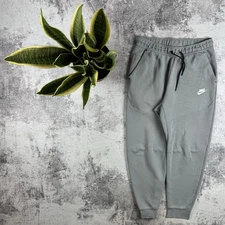 Nike Tech Fleece Medium Relaxed Sweat Pants Trousers Activewear Drill Sportswear