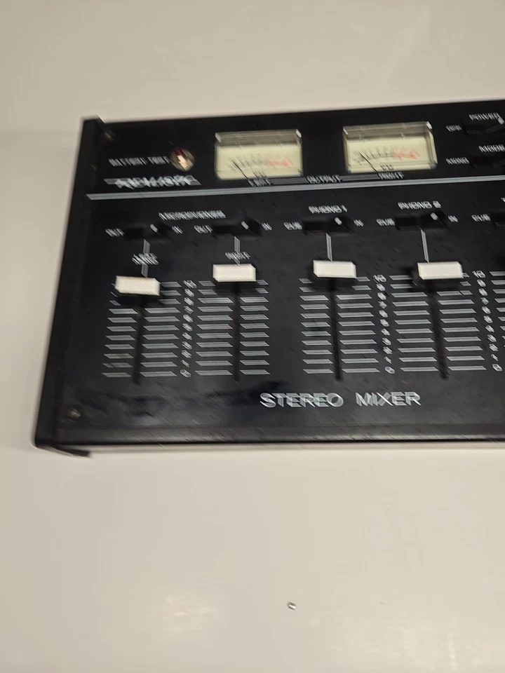 REALISTIC Model 32 1100A STEREO MIXER Sold As Is PARTS REPAIR - Image 3 of 4