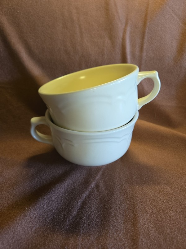 Set of 2 Pfaltzgraff Filagree Off White Stoneware Soup Cups Handles