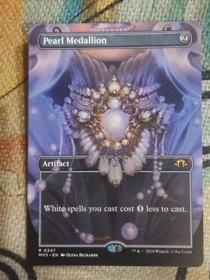 Pearl Medallion BORDERLESS - Modern Horizons 3 - NM - Magic: The Gathering - MTG