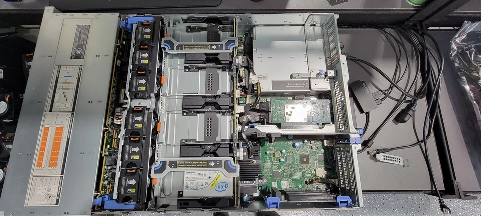 DELL POWEREDGE R740xd SERVER 4 X 2.5" U.2 NVMe MID PCIe EXTENDER CARD MFMV5 - Image 2 of 3