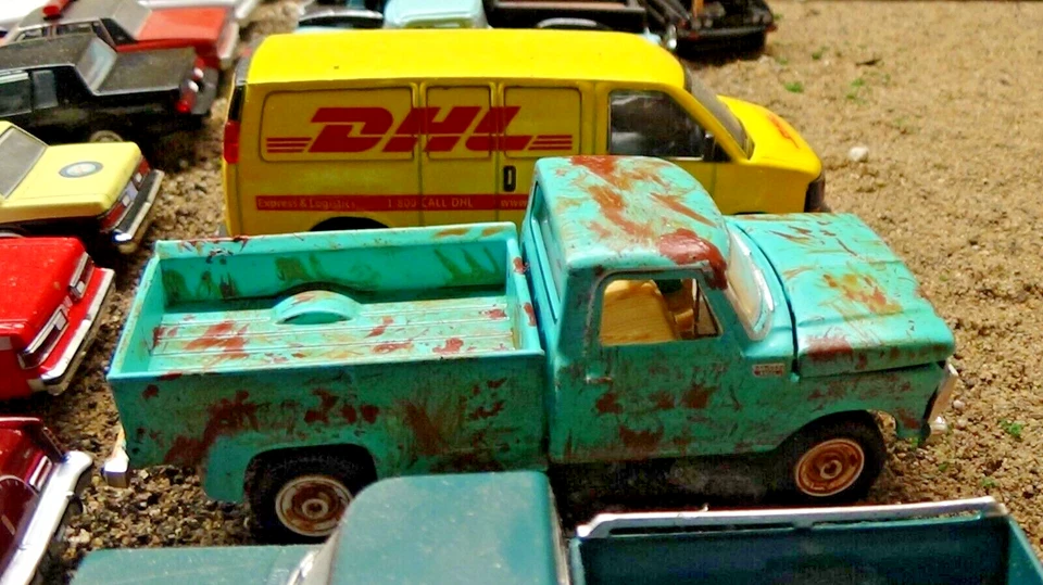 1967 Mercury m-100 Barn Find Pickup Truck CUSTOM weathered Model car junker 1:64 - Image 2 of 4