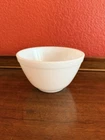 Vintage Pyrex True Opal 401 1.5 Pint Bowl Excellent