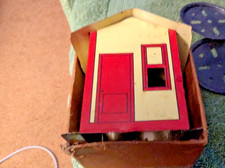 ORIGINAL mx house and box A.C. GILBERT ERECTOR SET