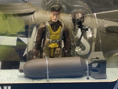 【新品未使用品】ELITE FORCE P-51Dマスタング 1/18 Elite Force WWII North American P-51d Mustang Old Crow Aircraft