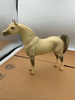 Vintage Breyer Proud Arabian Stallion Alabaster White #212 w/ Gray