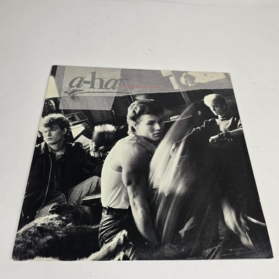 a-ha - Hunting high and Low Vinyl LP Record Album - 1985 Warner Bros 1-25300