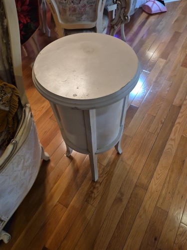 Vintage French Style Hand painted Accent Table  Side Table Floral Flowers - Picture 11 of 12