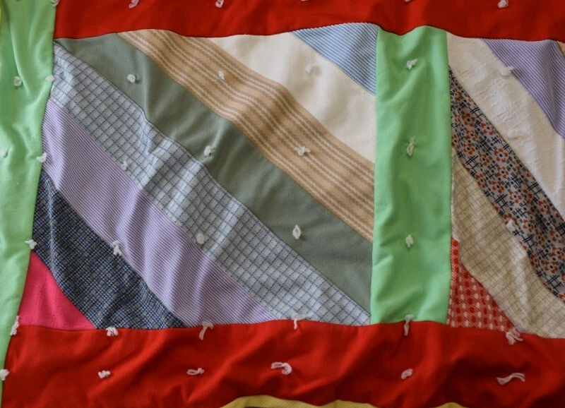 Vintage Patchwork Bed Quilt Topper Hand and Machine Stitched 46"x88" - Image 3 of 4