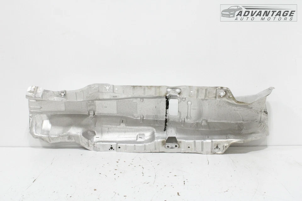 ОРИГИНАЛЬНЫЙ ТЕПЛОЗАЩИТНЫЙ ЭКРАН ВЫХЛОПНОЙ ТРУБЫ ГАЗОВОГО ДВИГАТЕЛЯ VOLKSWAGEN GOLF ALLTRACK 1,8 Л 2017–2019 ГОДОВ ВЫПУСКА - Изображение 3 из 4