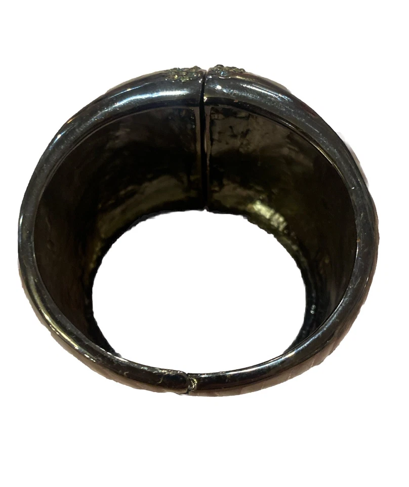 Brazalete Alexis Bittar ancho peltre metal pedrería Foto 3 de 4