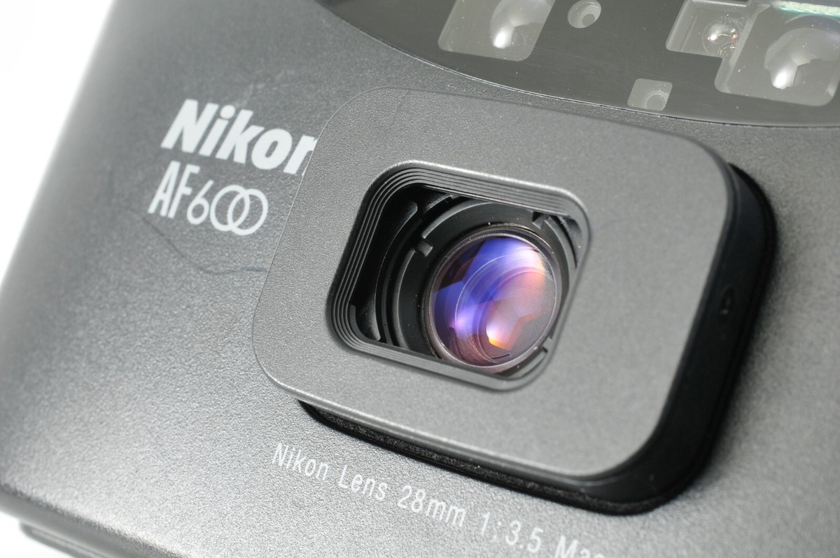 Nikon ニコン AF 600 Panorama MINT w/strap]Nikon AF600 Panorama 35mm Point & Shoot Film