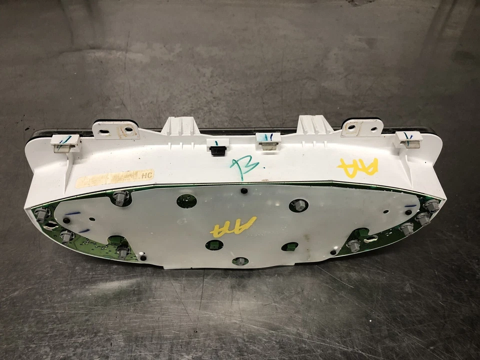 Cuadro medidor velocímetro instrumento Mazda Tribute 2003 2004 Foto 4 de 4