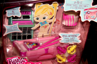 Bratz Babyz 8-Ball Blitz, 2004 1st Edition 2 in 1Pool Hall & Lunch
