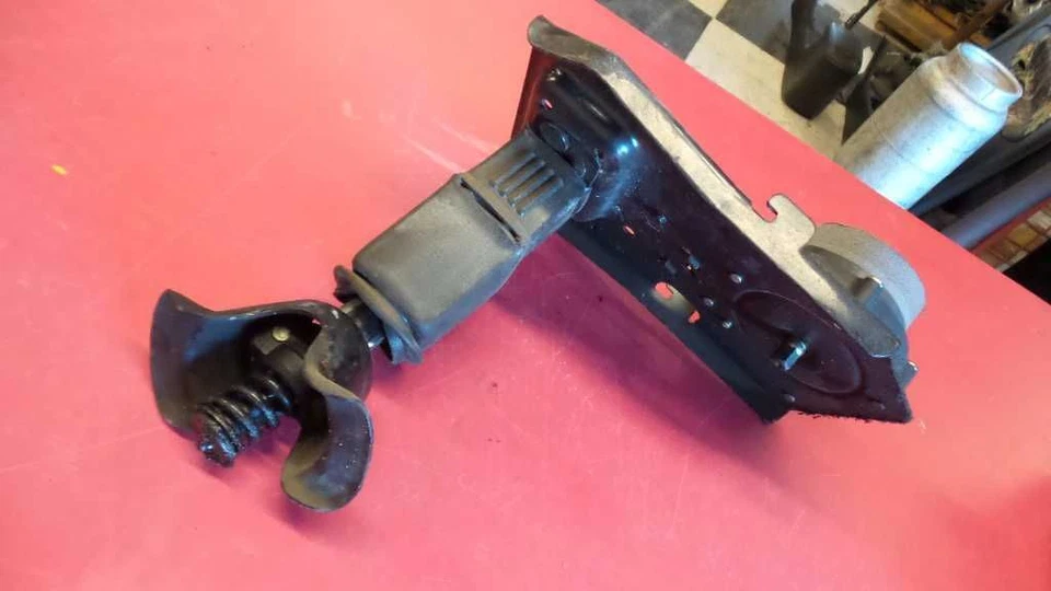 07 08 09 10 11 12 13 14 GMC ACADIA SOPORTE RUEDA REPUESTO 123330 Foto 2 de 4