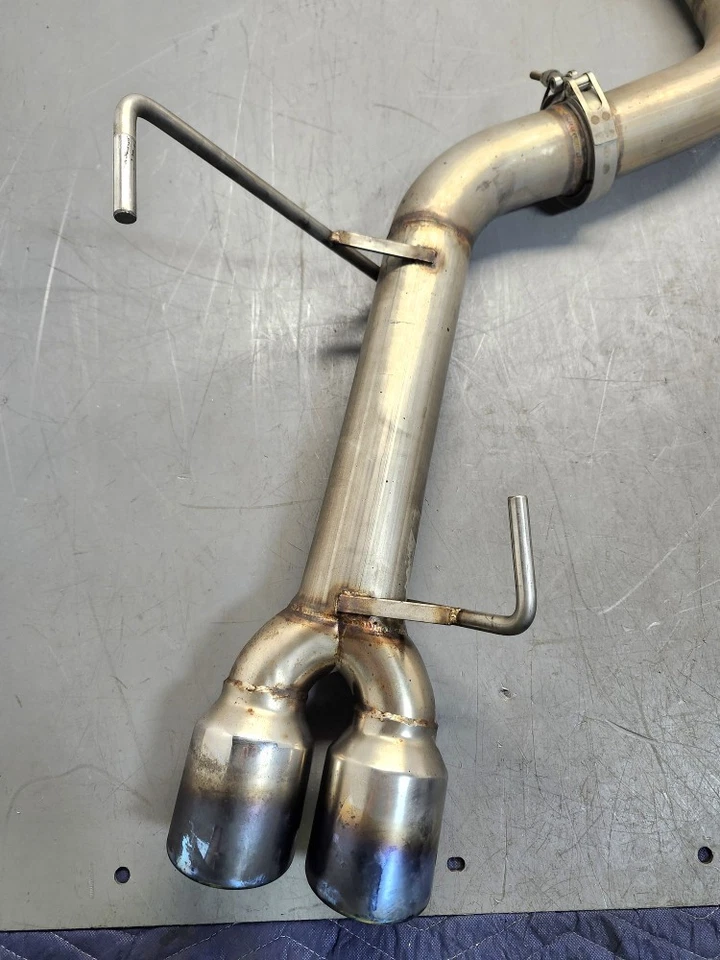 Pontas de silenciador Aftermarket 3,5" para 2015 Subaru WRX - Imagem 2 de 4