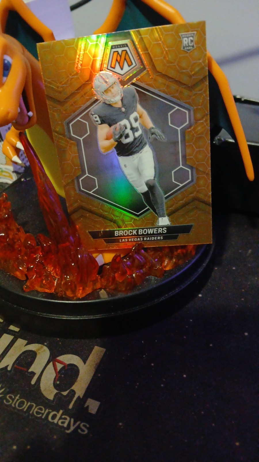 2024 Panini Mosaic Rookies Brock Bowers #313 Honeycomb Prizm (RC)