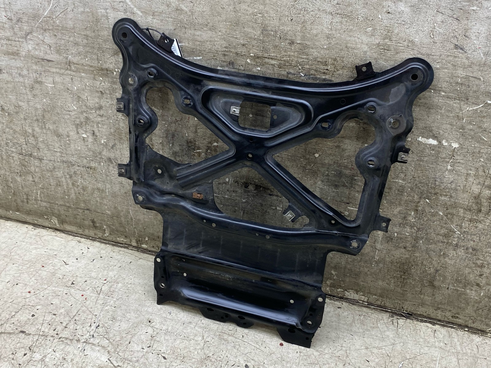 2015-2020 BENTLEY BENTAYGA OEM FRONT SUBFRAME STRUT BRACE CARRIER
