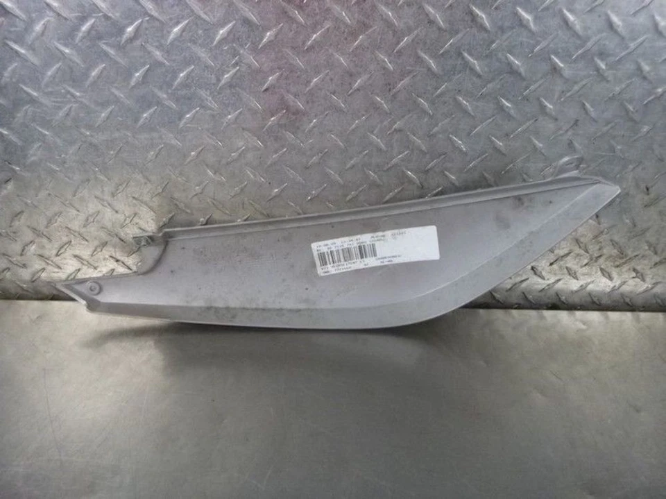 Carenado trasero izquierdo BMW F800 ST 2010 10872210 Foto 3 de 4