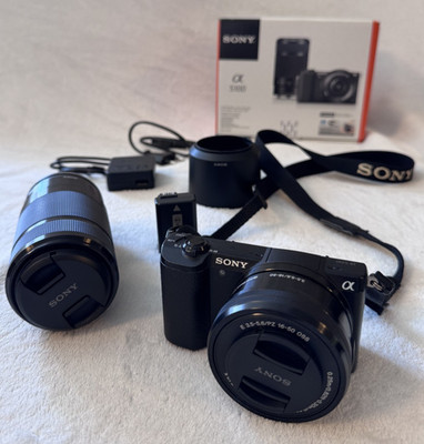 Sony Alpha 5100 ILCE5100YB.CEC Set 2Objektive 16-50mm + 55-210mm 12.700Auslösung