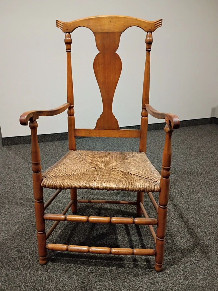 Sillón Connecticut siglo XVIII con orejas con muescas Foto 4 de 4