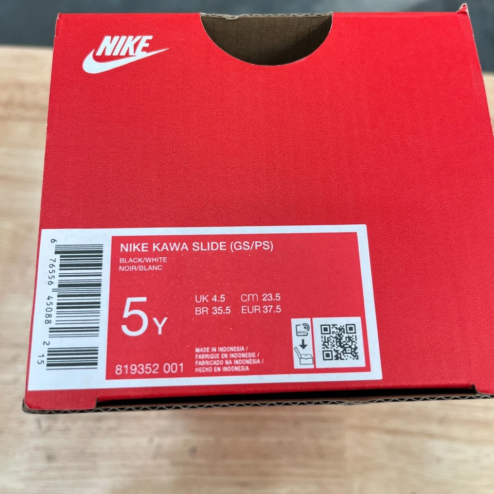 Nike Kawa Kids Boys Slides 819352-001 Black White Slip On Open Toe Size 5Y NIB - image 2 of 4