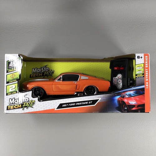 Maisto Tech RC 1967 FORD MUSTANG GT 1:24 Scale Batteries Required - Picture 10 of 12