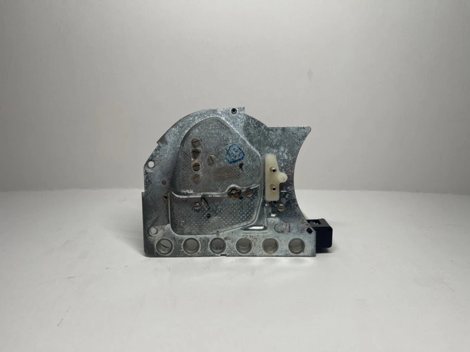 A2015420016 Tachometer with Clock Mercedes Benz W201 - Image 2 of 3