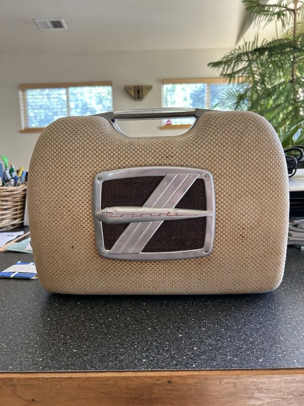 1949 Motorola Tube Radio  69L11 ,AC/Battery, Tweed Covering, Works
