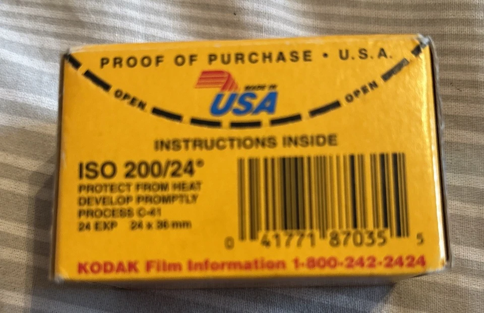 Kodak GOLD 200 Color Film ISO 200 35mm Roll Film 24 Expired - Image 3 of 4