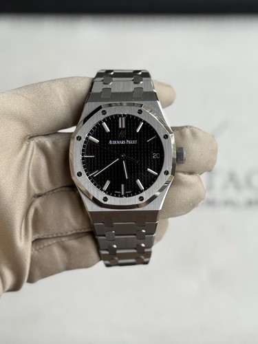Audemars Piguet Royal Oak Black Men's Watch - 15500ST.OO.1220ST.03