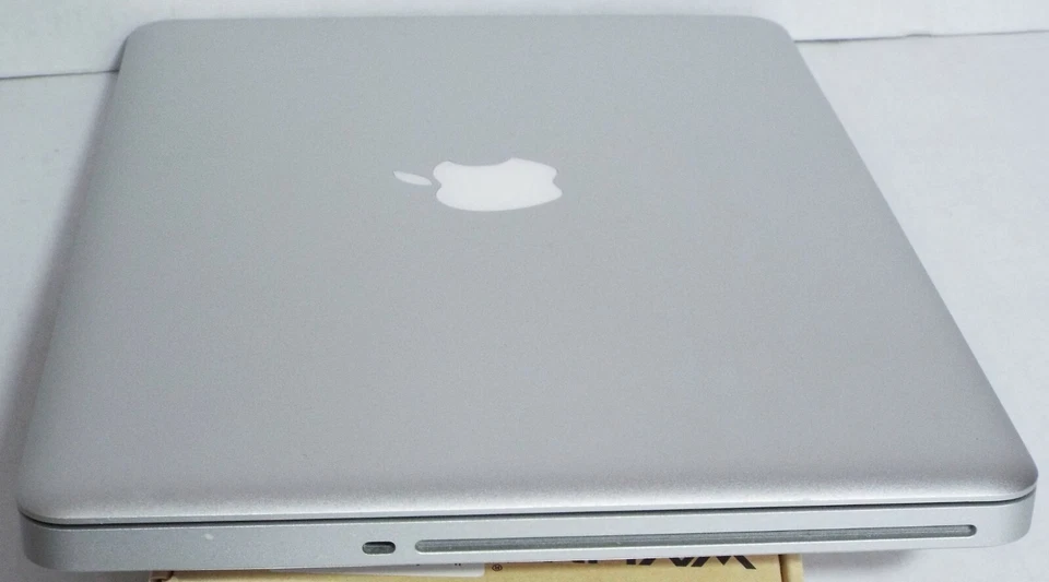MacBook Pro 13 inch mid 2010 2.4GHz Intel Core 2 Duo, 480GB SSD, 4GB RAM - Image 4 of 4