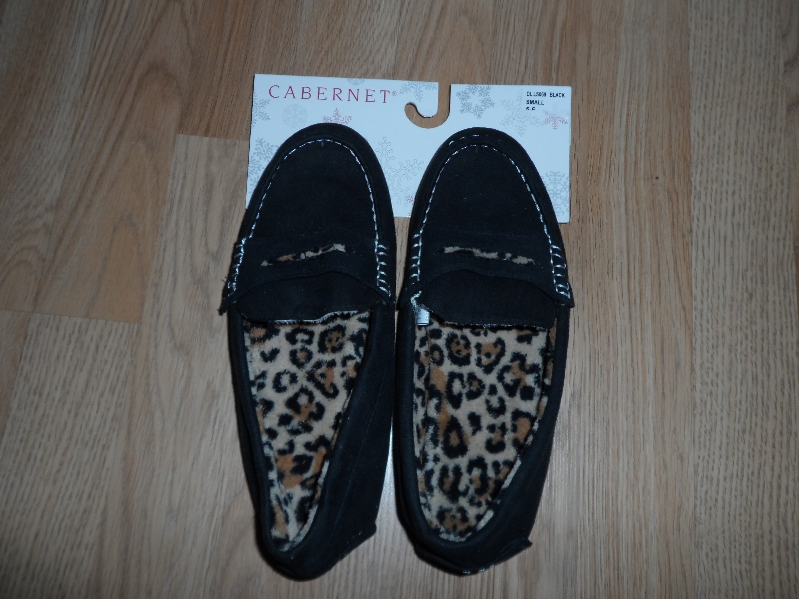 cabernet house shoes